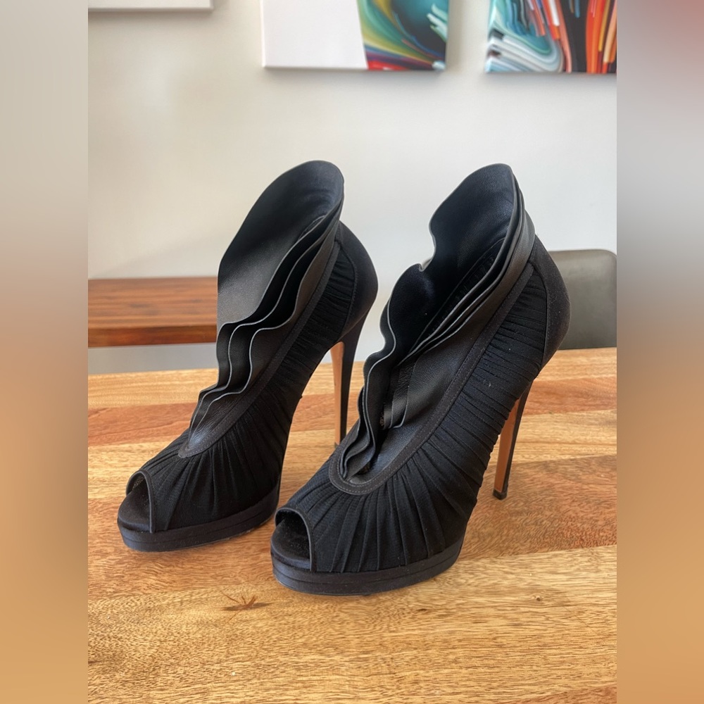 Casadei Ruffle Peplum Tulle Peep Toe Platform Stiletto Heels Black Sz 8.5